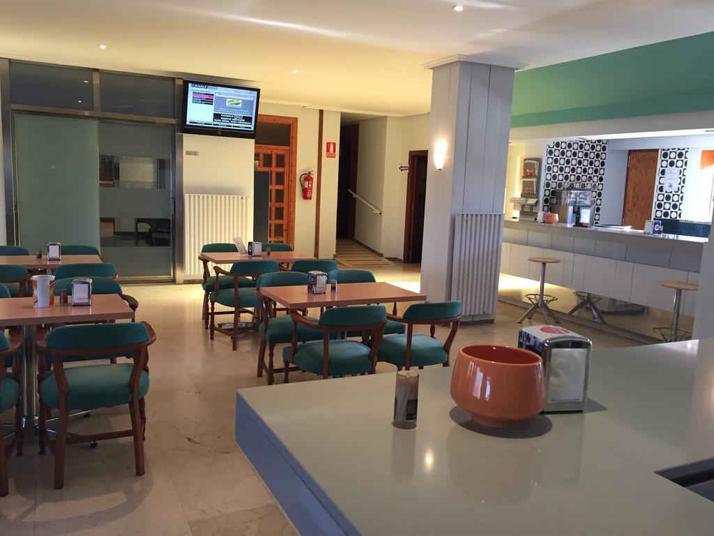 Hotel Valjunco Валенсия де Дон Хуан Екстериор снимка