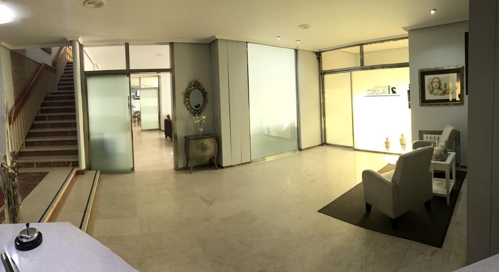 Hotel Valjunco Валенсия де Дон Хуан Екстериор снимка