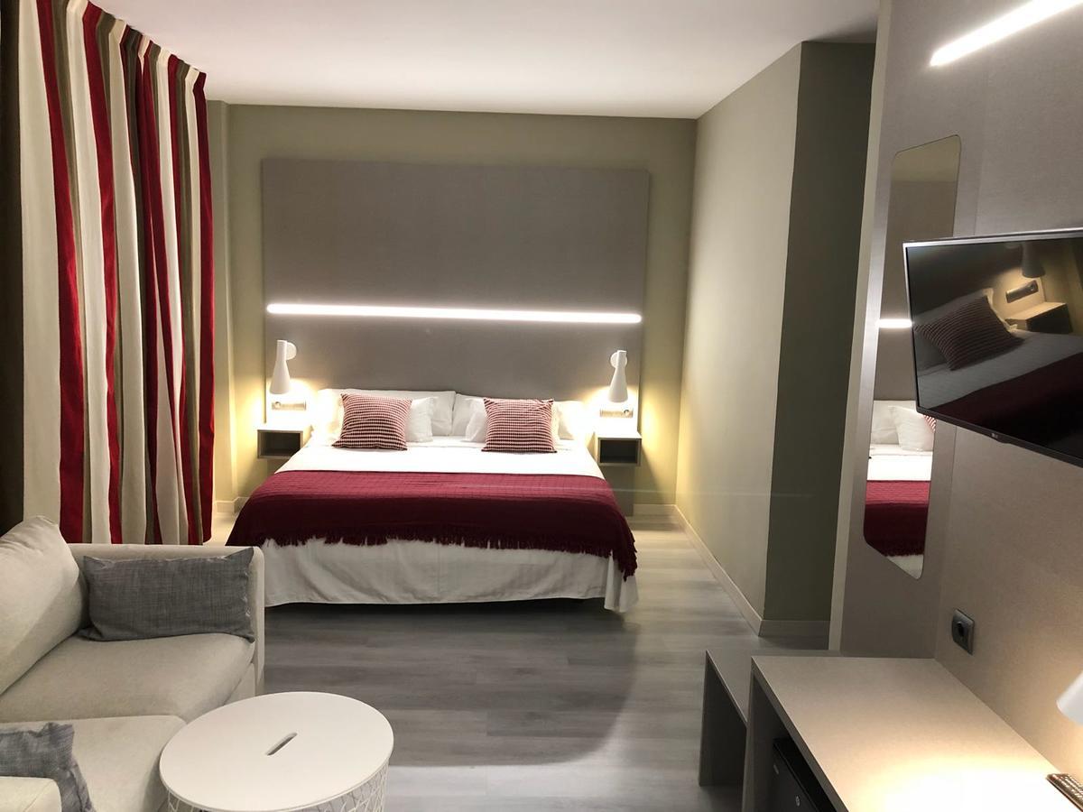 Hotel Valjunco Валенсия де Дон Хуан Екстериор снимка